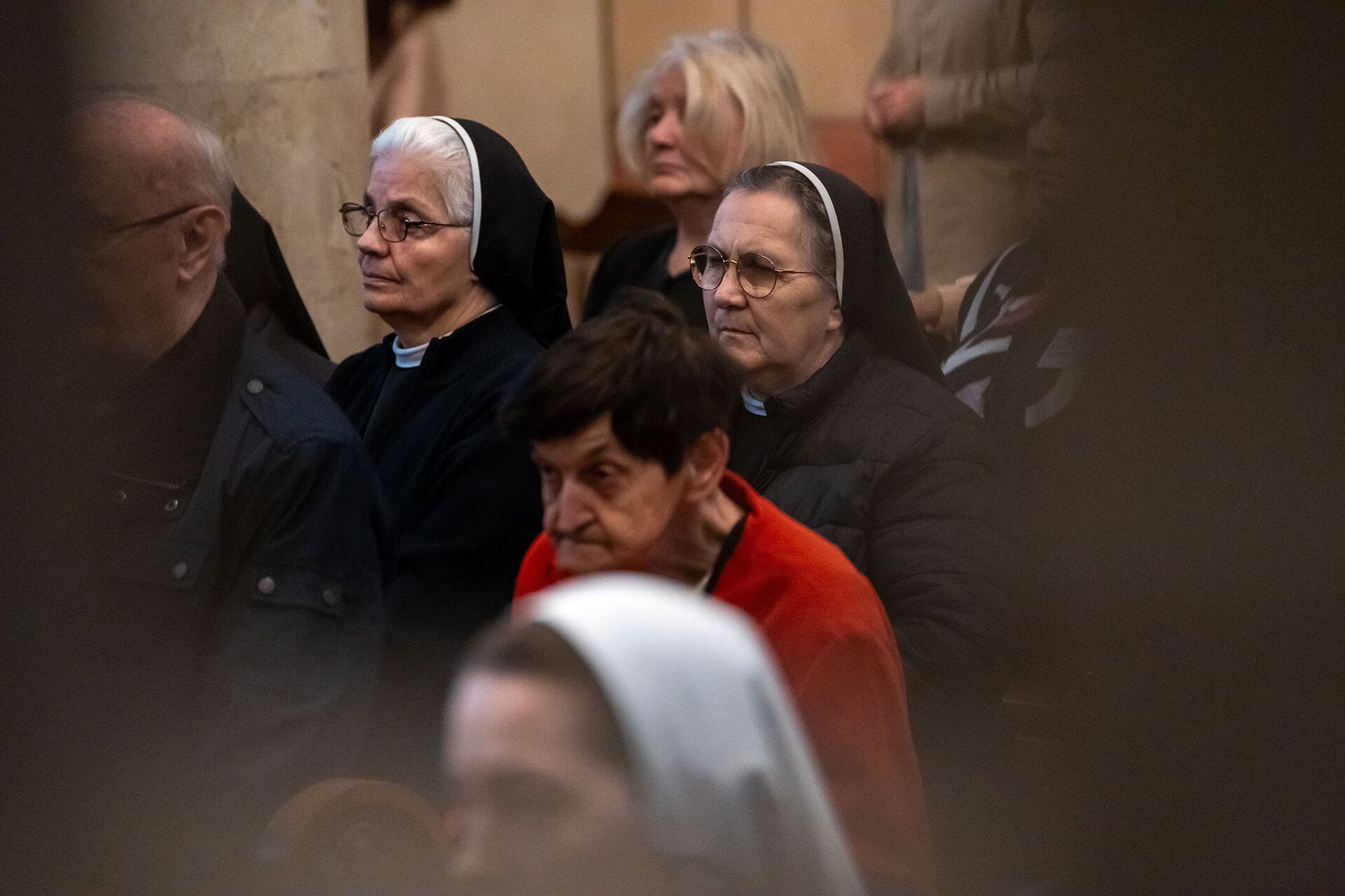 Obredi Velikog petka u sarajevskoj katedrali